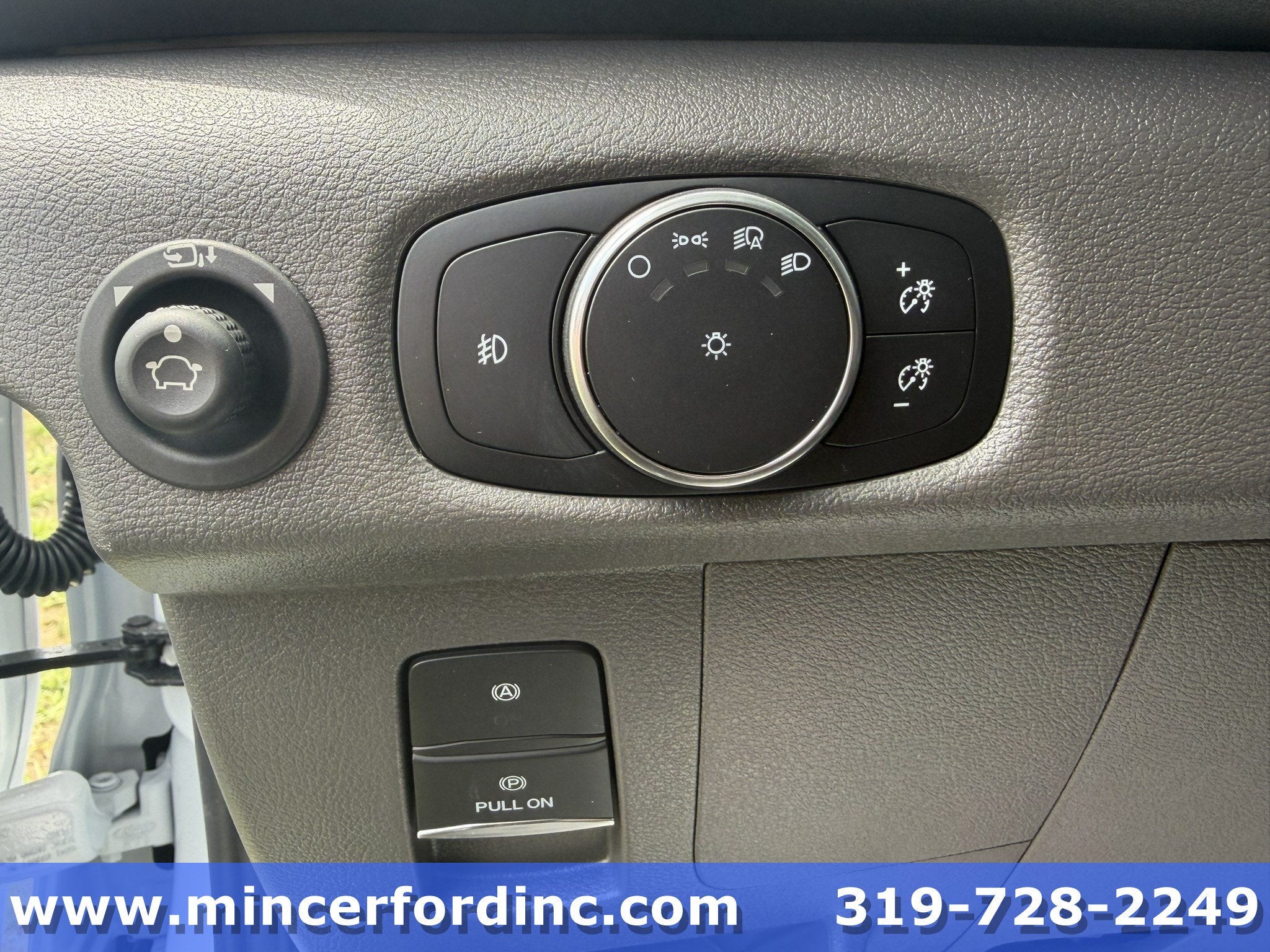 2026 Ford Transit Passenger Wagon Passenger Van XLT