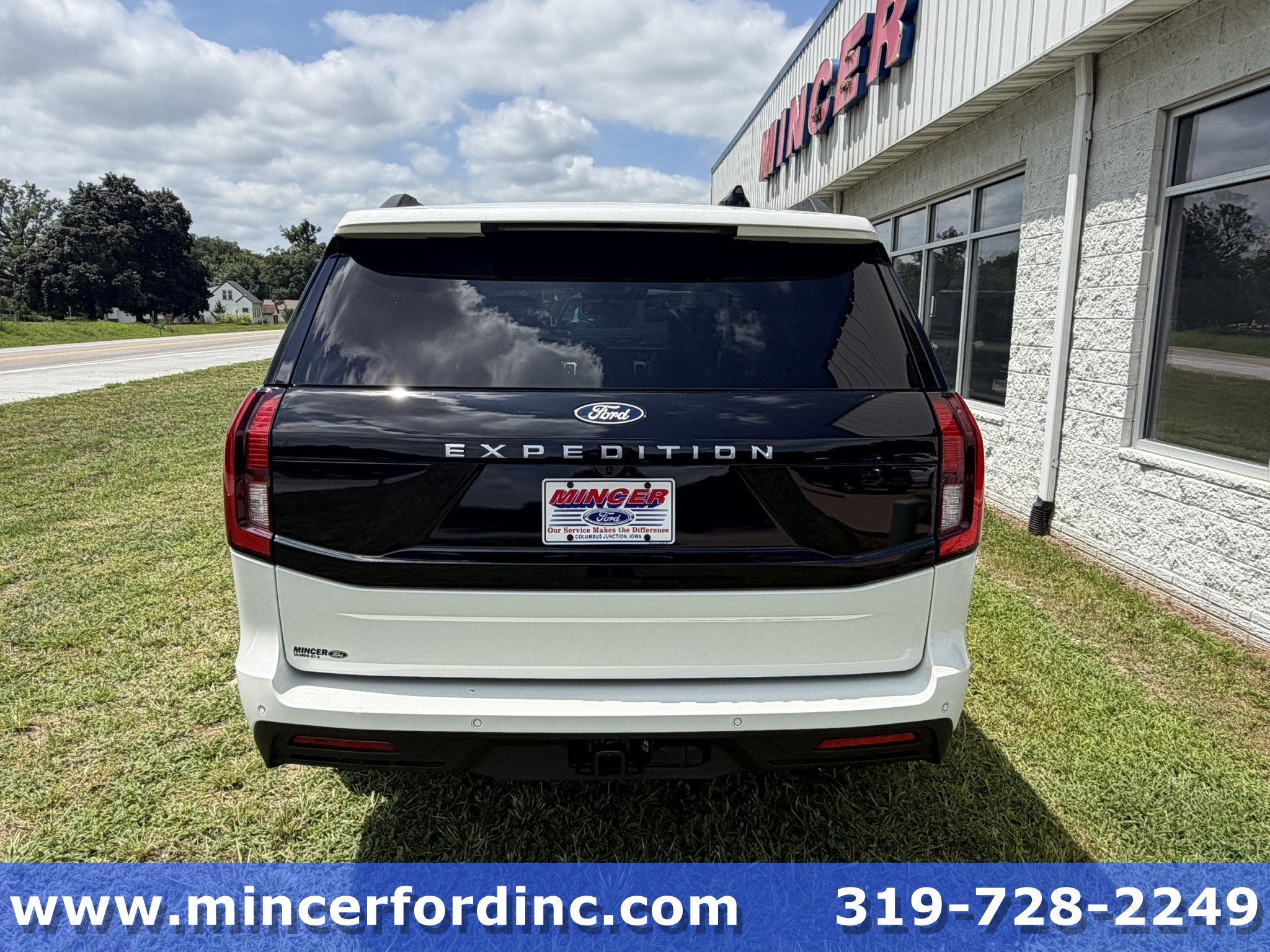 2027 Ford Expedition Active