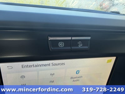 2027 Ford Super Duty F-350 SRW F-350® XLT