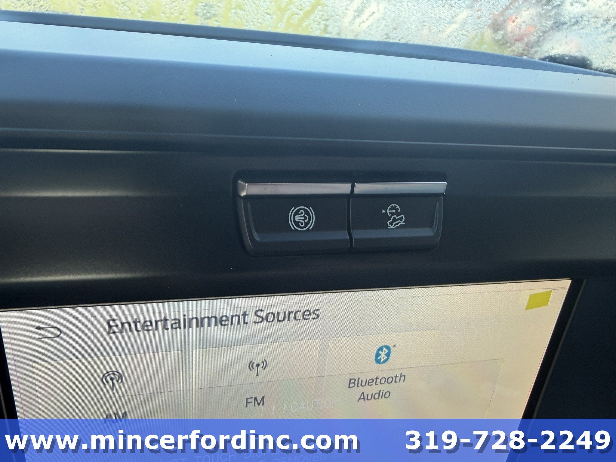 2027 Ford Super Duty F-350 SRW F-350® XLT