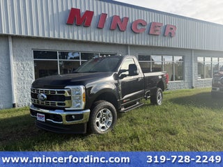 2027 Ford Super Duty F-350 SRW F-350® XLT