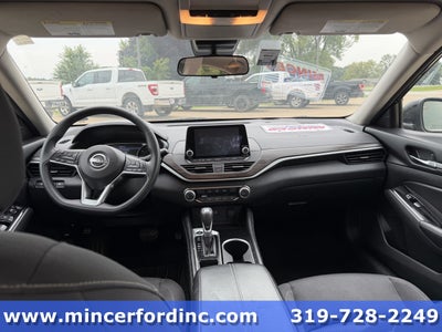 2023 Nissan Altima 2.5 SV
