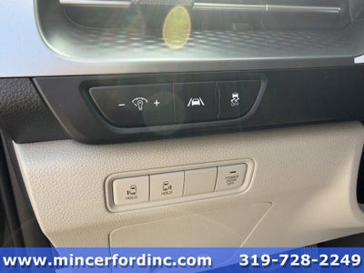 2023 Kia Carnival LX