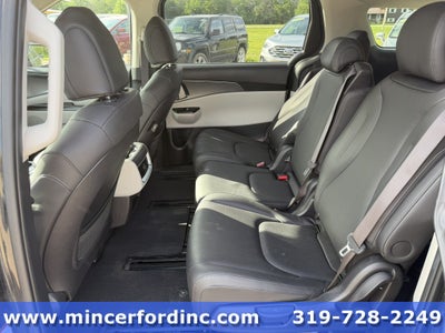 2023 Kia Carnival LX