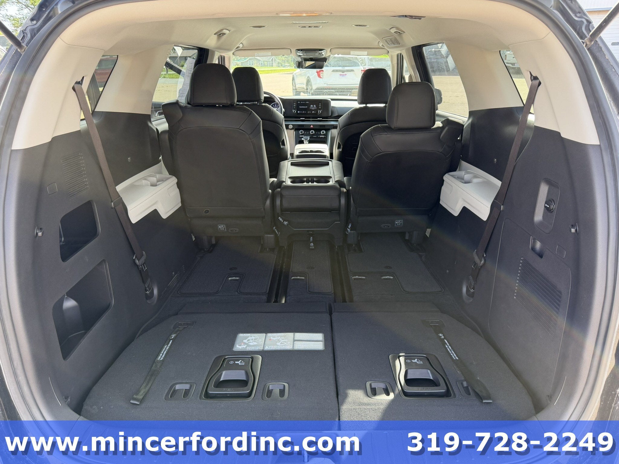 2023 Kia Carnival LX