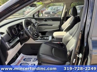 2023 Kia Carnival LX